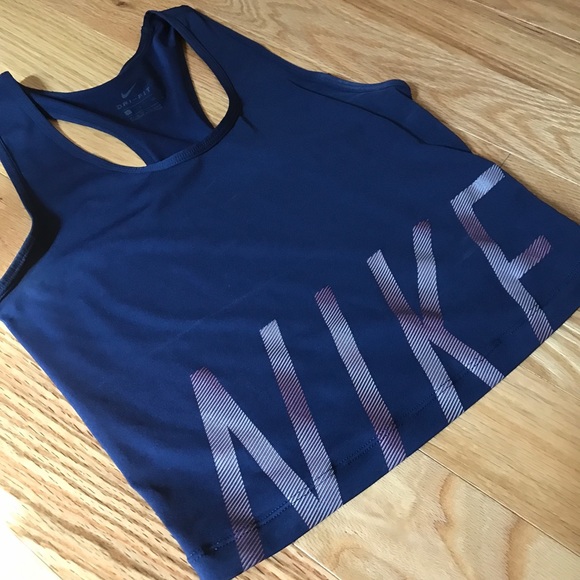 Nike Crop Top - Picture 2 of 5